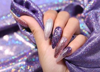 nail nhũ