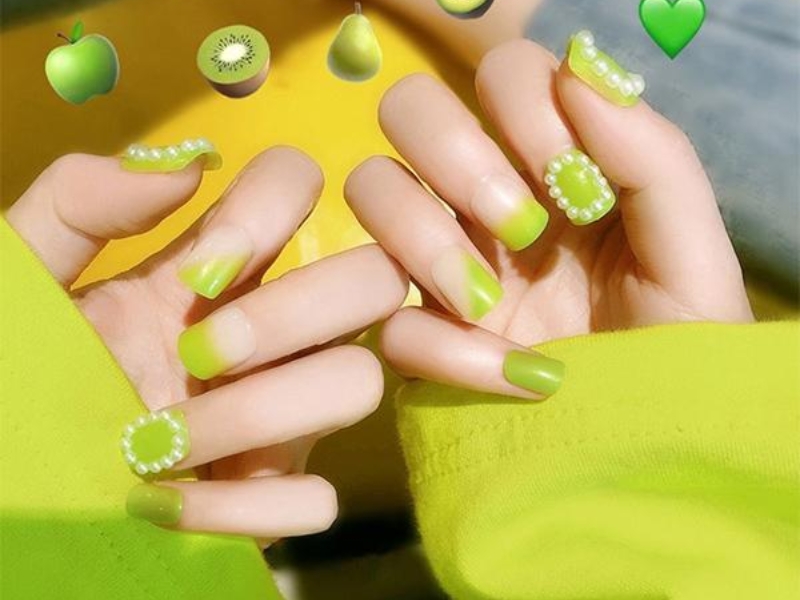 Nail xanh lá trẻ trung