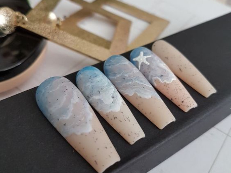 Mẫu nail họa tiết bãi biển