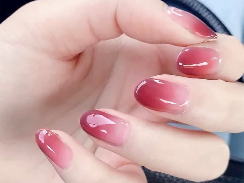 Nail màu hồng thạch